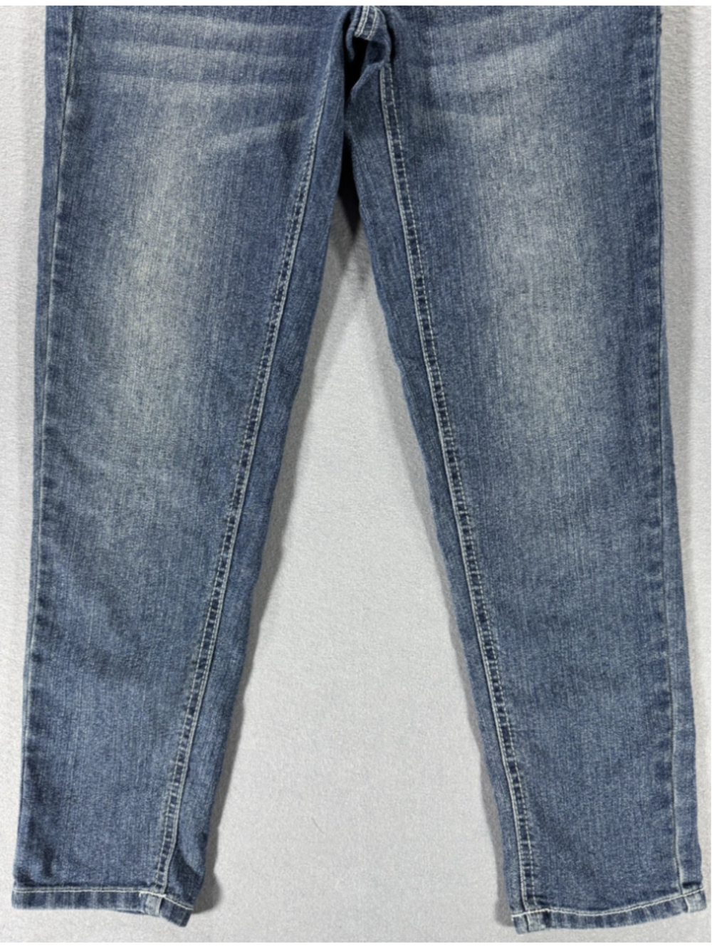 Mudd Girl’s Embroidered Jeans Size 14 w/ adjustable waistband Fun Floral Pattern - Picture 4 of 16